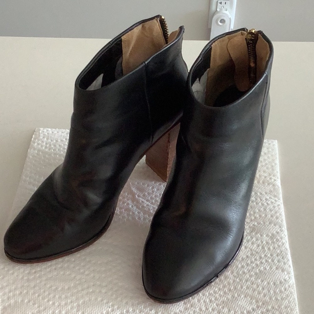 Ted Baker 38 boots